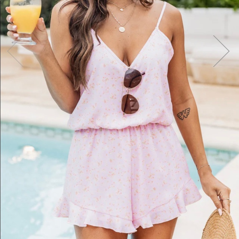 Pink Lily - BOULEVARD SUNSET BLUSH SPAGHETTI STRAP FLORAL ROMPER